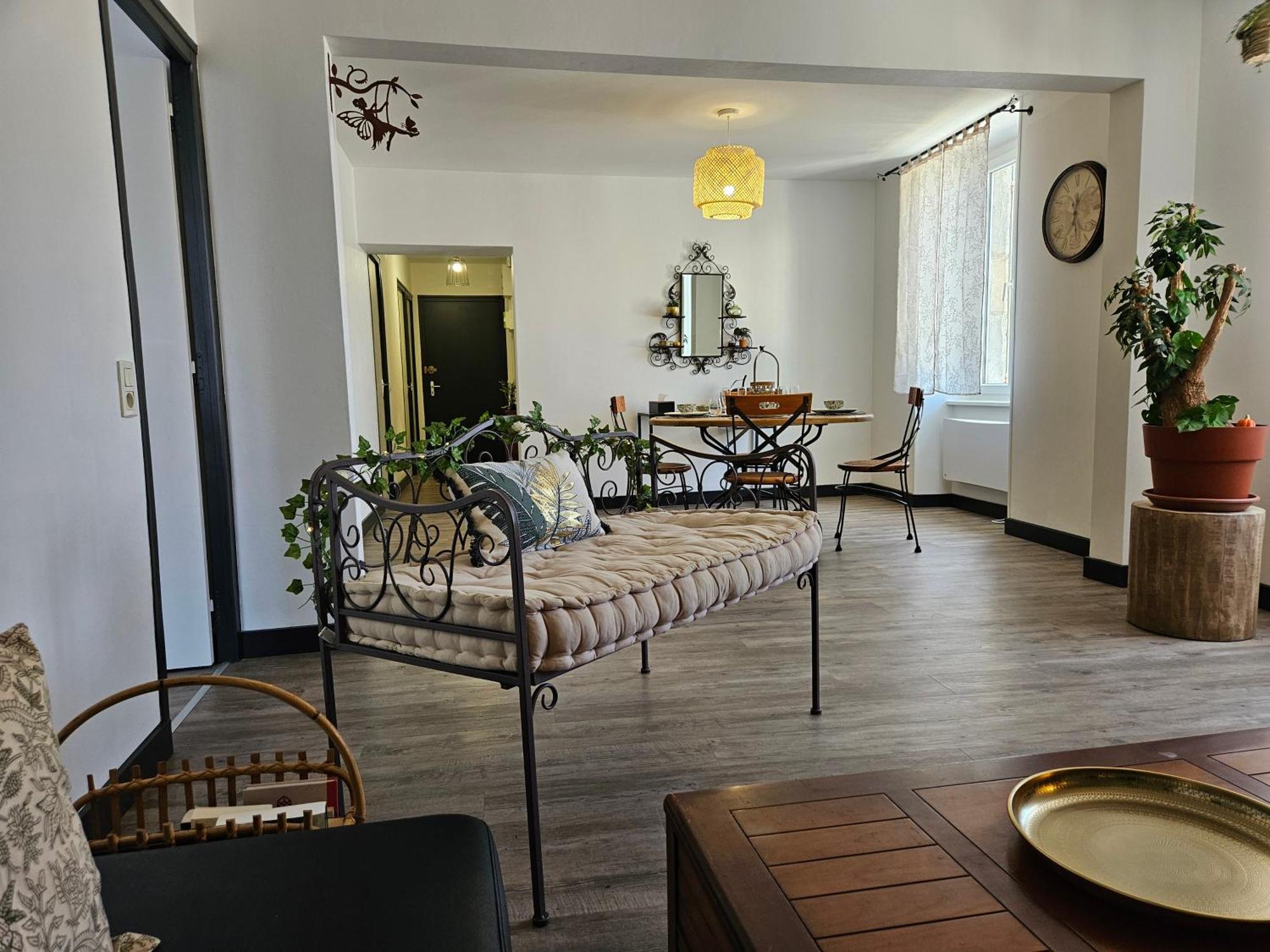 Appartement Le Jardin Imaginaire Champagnole Dış mekan fotoğraf