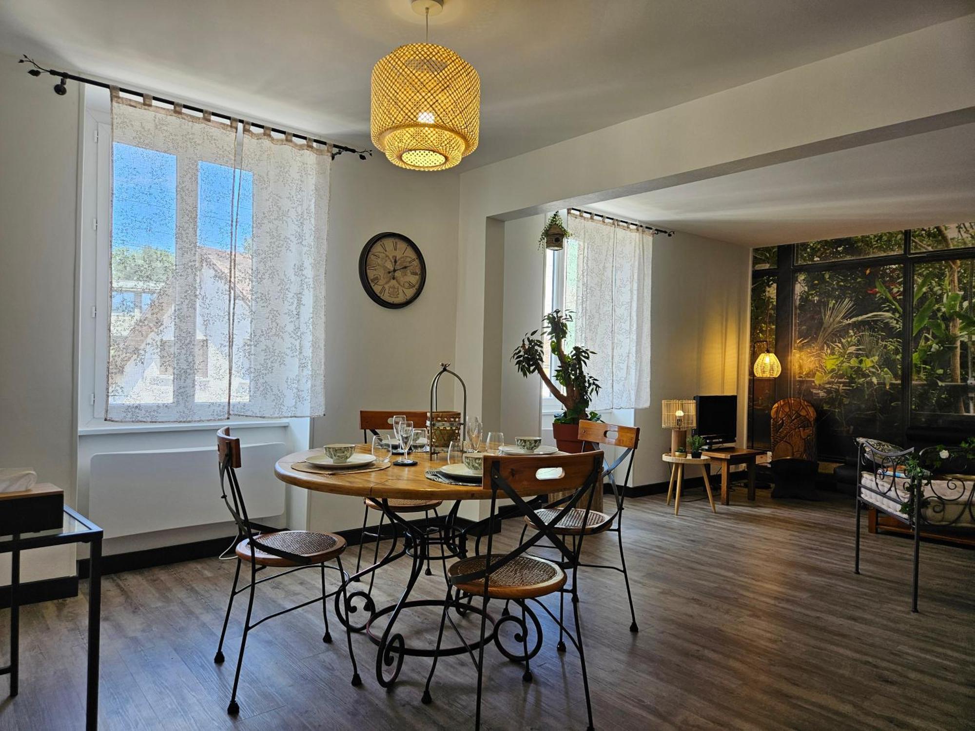 Appartement Le Jardin Imaginaire Champagnole Dış mekan fotoğraf